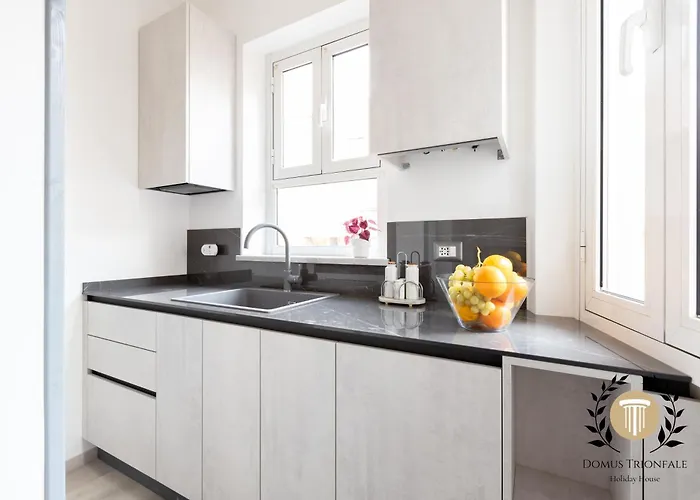 Domus Trionfale - 8 Min Walk To Vatican, 500mt To Metro A, A-c Appartement Rome